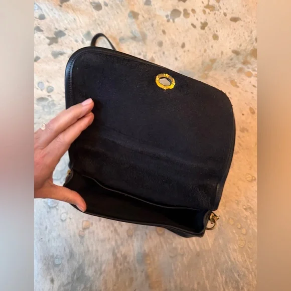 Vintage 90s-2000s Coach 9755 Leather Pocket Purse Women's Crossbody w/ Turn Lock - Picture 4 of 5